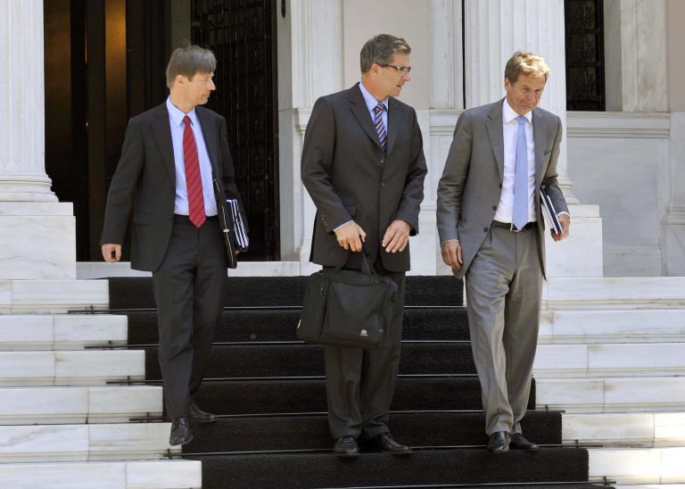 Τρόικα: Έβαλε νερό στο κρασί της – Συνάντηση με Σαμαρά στις 18:00 | Newsit.gr Τρόικα: Έβαλε νερό στο κρασί της – Συνάντηση με Σαμαρά στις 18:00 | Newsit.gr