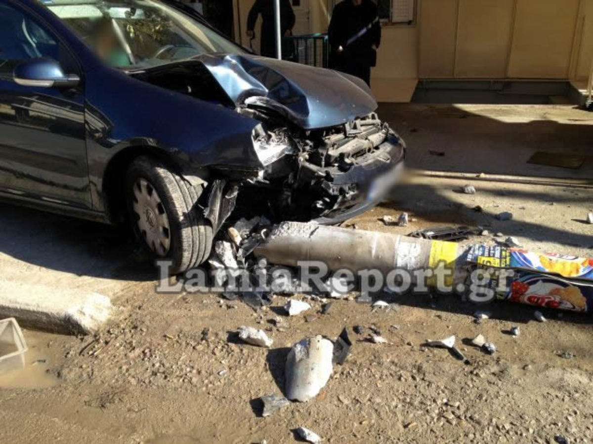 Φθιώτιδα: Έπεσε πάνω στην κολώνα για να αποφύγει τα χειρότερα – ΦΩΤΟ | Newsit.gr Φθιώτιδα: Έπεσε πάνω στην κολώνα για να αποφύγει τα χειρότερα – ΦΩΤΟ | Newsit.gr