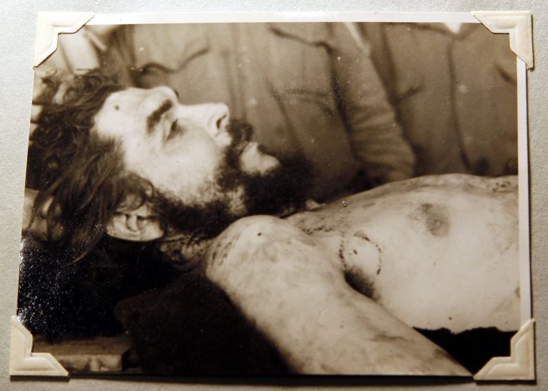 Ο Τσε κρυβόταν στην Τσεχοσλοβακία το 1966 | Newsit.gr Ο Τσε κρυβόταν στην Τσεχοσλοβακία το 1966 | Newsit.gr