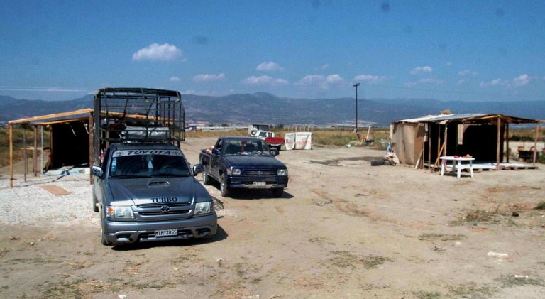 Πρέβεζα: Τσιγγάνοι «μπούκαραν» στο τμήμα και χτύπησαν αστυνομικό | Newsit.gr Πρέβεζα: Τσιγγάνοι «μπούκαραν» στο τμήμα και χτύπησαν αστυνομικό | Newsit.gr