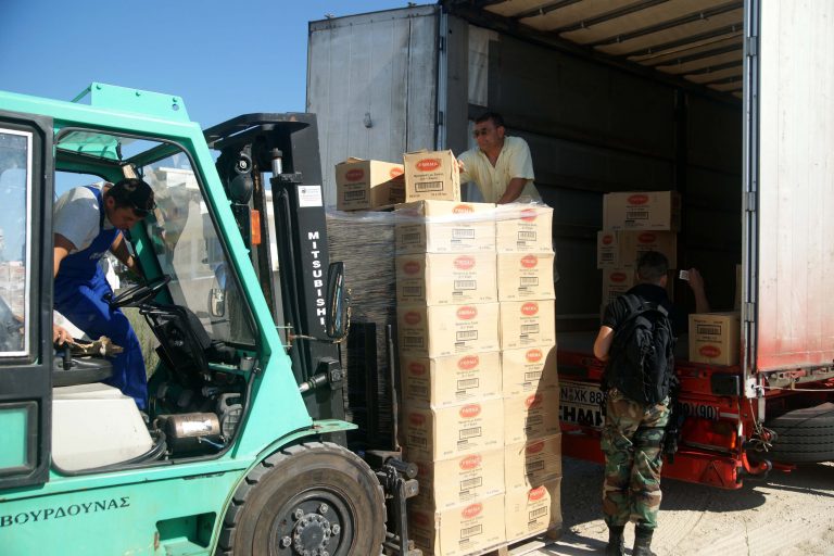 Έκρυβε στο φορτηγό εκατομμύρια λαθραία τσιγάρα | Newsit.gr Έκρυβε στο φορτηγό εκατομμύρια λαθραία τσιγάρα | Newsit.gr