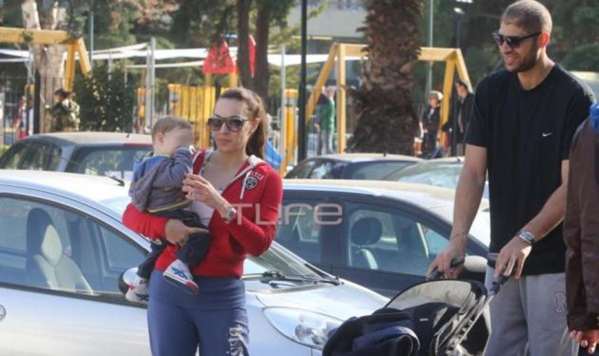 Μ. Τσουρή: Βόλτα με τους άντρες της ζωής της στη Γλυφάδα! | Newsit.gr Μ. Τσουρή: Βόλτα με τους άντρες της ζωής της στη Γλυφάδα! | Newsit.gr