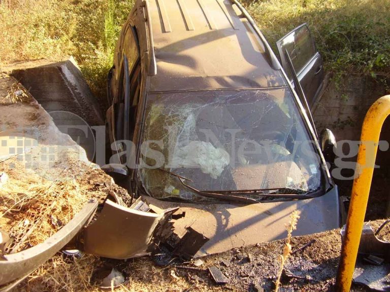 Κρήτη: Αυτοκίνητο σε χαντάκι με τρεις νεαρούς τραυματίες – Δείτε φωτό! | Newsit.gr Κρήτη: Αυτοκίνητο σε χαντάκι με τρεις νεαρούς τραυματίες – Δείτε φωτό! | Newsit.gr