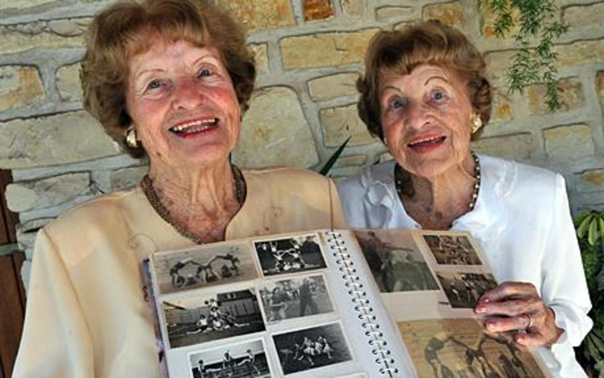 Έσβησαν 196 κεράκια και ζουν γιατί πίνουν… ουίσκι και παστις! | Newsit.gr Έσβησαν 196 κεράκια και ζουν γιατί πίνουν… ουίσκι και παστις! | Newsit.gr
