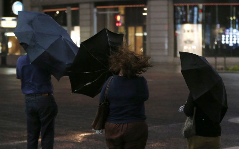 Ιαπωνία: Ο τυφώνας Τζελαουάτ άφησε πίσω δυο νεκρούς | Newsit.gr Ιαπωνία: Ο τυφώνας Τζελαουάτ άφησε πίσω δυο νεκρούς | Newsit.gr