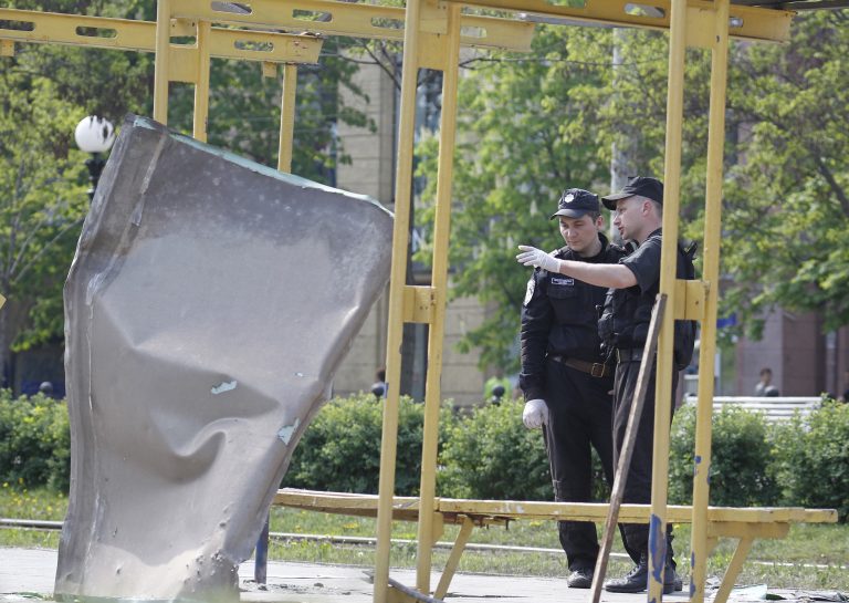 Ουκρανία: 250.000 δολάρια σε όποιον δώσει πληροφορίες για τις βομβιστικές επιθέσεις | Newsit.gr Ουκρανία: 250.000 δολάρια σε όποιον δώσει πληροφορίες για τις βομβιστικές επιθέσεις | Newsit.gr