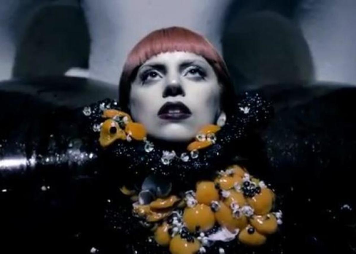 OMG! Δες το film από το άρωμα Fame της Lady Gaga! | Newsit.gr OMG! Δες το film από το άρωμα Fame της Lady Gaga! | Newsit.gr