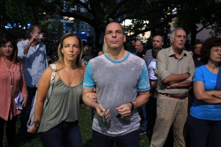 Γιάνης Βαρουφάκης – Δανάη Στράτου… χαλαροί στη γιορτή της ΕΡΤ! (ΦΩΤΟ) | Newsit.gr Γιάνης Βαρουφάκης – Δανάη Στράτου… χαλαροί στη γιορτή της ΕΡΤ! (ΦΩΤΟ) | Newsit.gr