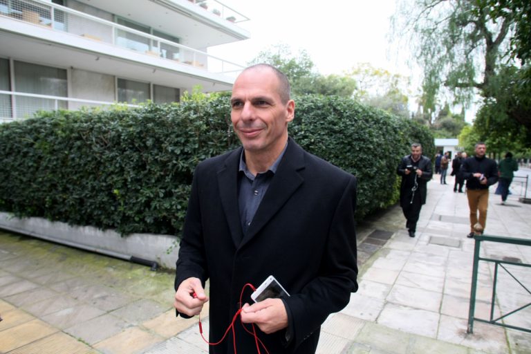 “Βόμβες” Βαρουφάκη! Κυβερνούσε ο Σαγιάς, με έκανε υπουργό ο Παππάς | Newsit.gr “Βόμβες” Βαρουφάκη! Κυβερνούσε ο Σαγιάς, με έκανε υπουργό ο Παππάς | Newsit.gr