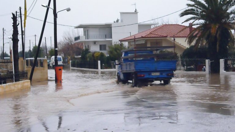 «Βούλιαξε» και η Ξάνθη – Φωτό και Video | Newsit.gr «Βούλιαξε» και η Ξάνθη – Φωτό και Video | Newsit.gr