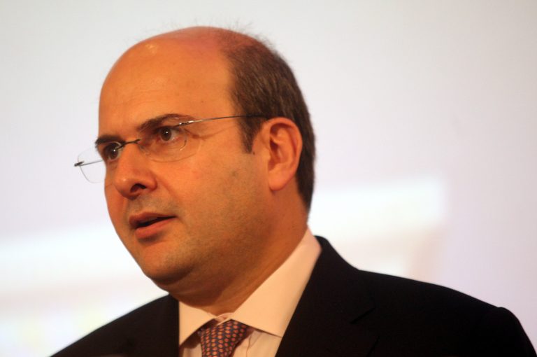Ρέθυμνο: Διαδήλωση πριν την παρέλαση και ματαίωση της επίσκεψης Χατζηδάκη | Newsit.gr Ρέθυμνο: Διαδήλωση πριν την παρέλαση και ματαίωση της επίσκεψης Χατζηδάκη | Newsit.gr