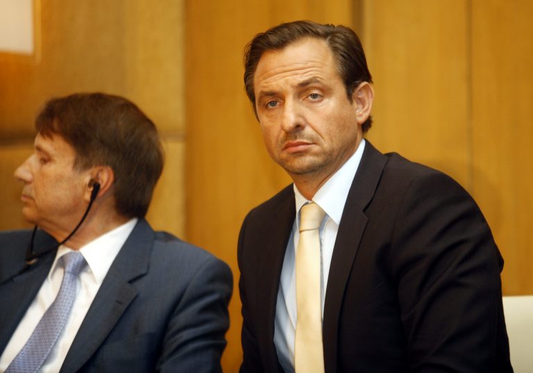 «Η Ελλάδα είναι βαρέλι χωρίς πάτο για τη Γερμανία – Την έκαναν πειραματόζωο του ΔΝΤ» | Newsit.gr «Η Ελλάδα είναι βαρέλι χωρίς πάτο για τη Γερμανία – Την έκαναν πειραματόζωο του ΔΝΤ» | Newsit.gr
