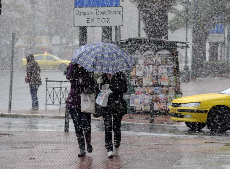 Κλειστά τα σχολεία στους Θρακομακεδόνες – Κλειστοί δρόμοι σε Πάρνηθα και Πεντέλη | Newsit.gr Κλειστά τα σχολεία στους Θρακομακεδόνες – Κλειστοί δρόμοι σε Πάρνηθα και Πεντέλη | Newsit.gr