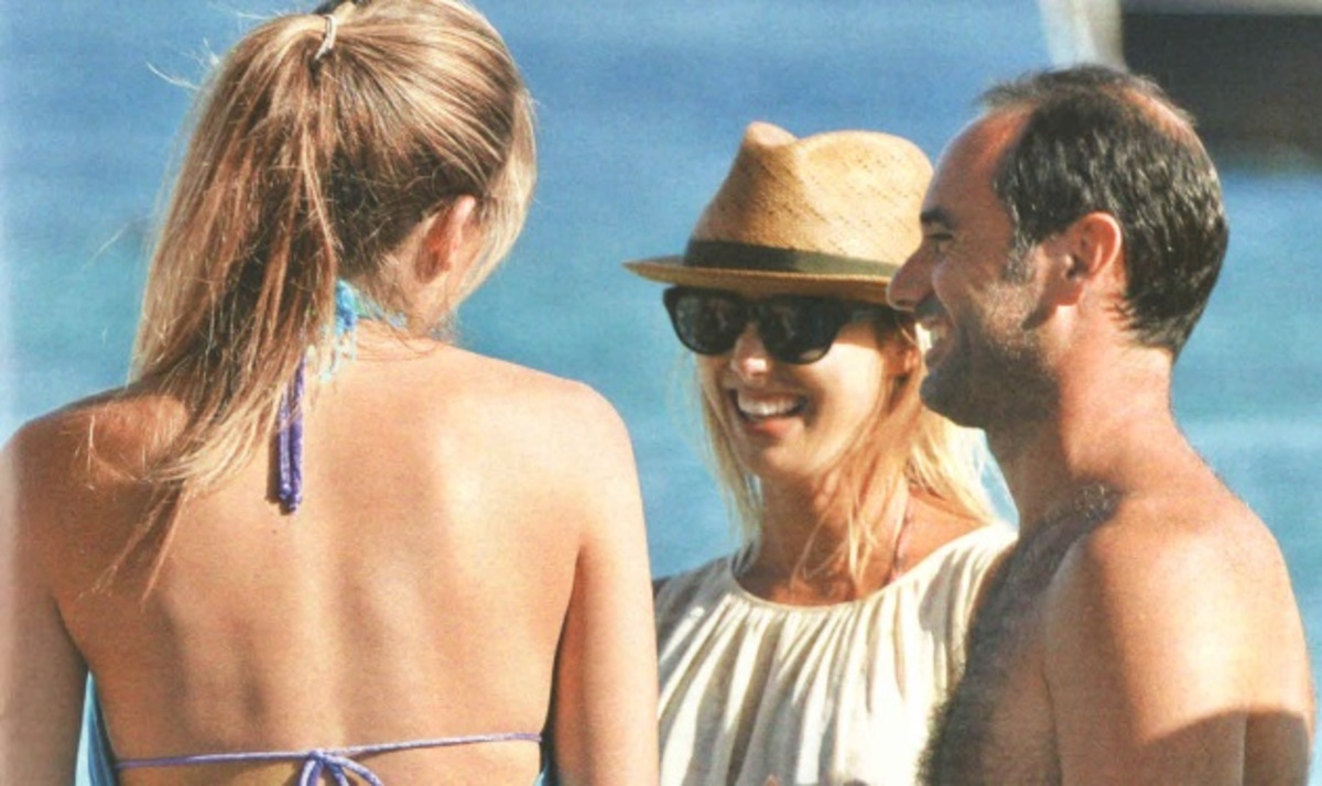 M. Χρουσαλά: Συνάντησε το κορίτσι του G. Clooney στη Μύκονο! | Newsit.gr M. Χρουσαλά: Συνάντησε το κορίτσι του G. Clooney στη Μύκονο! | Newsit.gr