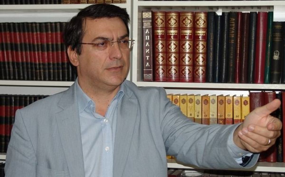 Αποδοκίμασαν Χρυσανθακόπουλο και Ροντούλη – Video | Newsit.gr Αποδοκίμασαν Χρυσανθακόπουλο και Ροντούλη – Video | Newsit.gr