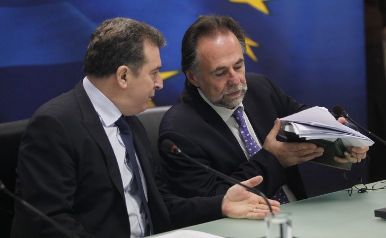 «Με συγχωρείτε, λάθος» – Υπουργός πήρε πίσω τα περί συμψηφισμού ΦΠΑ και χρεών προς το Δημόσιο | Newsit.gr «Με συγχωρείτε, λάθος» – Υπουργός πήρε πίσω τα περί συμψηφισμού ΦΠΑ και χρεών προς το Δημόσιο | Newsit.gr