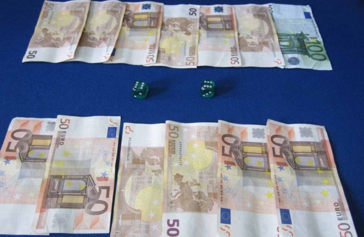 «Ντόρτια» για τέσσερις σε καφενείο της Πάτρας | Newsit.gr «Ντόρτια» για τέσσερις σε καφενείο της Πάτρας | Newsit.gr