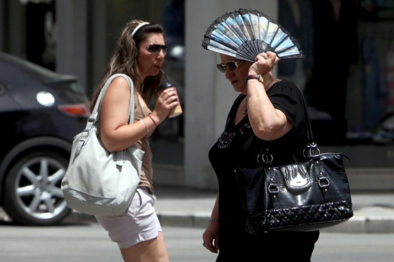 Κοκτέϊλ καύσωνα και υγρασίας από Τρίτη | Newsit.gr Κοκτέϊλ καύσωνα και υγρασίας από Τρίτη | Newsit.gr