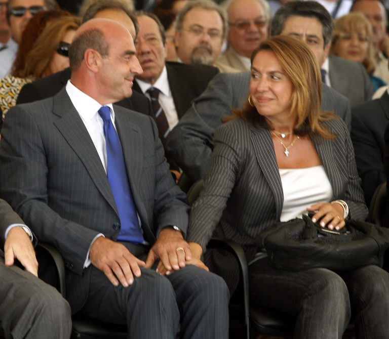 Επιστολή Πεπόνη στη Βουλή: «Βουλγαράκης και Πελέκη είναι στη λίστα Λαγκάρντ» | Newsit.gr Επιστολή Πεπόνη στη Βουλή: «Βουλγαράκης και Πελέκη είναι στη λίστα Λαγκάρντ» | Newsit.gr
