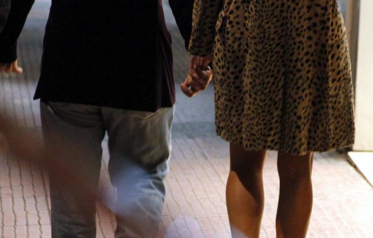 Εύβοια: Πήγε να απατήσει τη γυναίκα του με… τη γυναίκα του! | Newsit.gr Εύβοια: Πήγε να απατήσει τη γυναίκα του με… τη γυναίκα του! | Newsit.gr