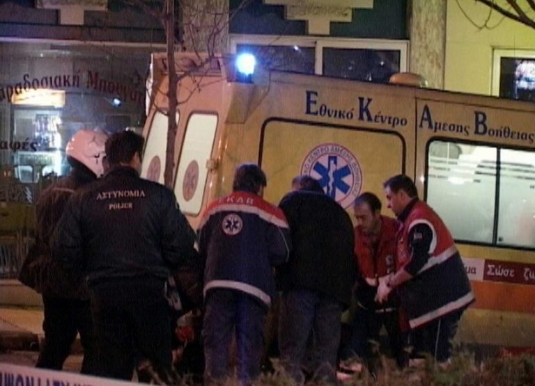 Τυφλωμένος από ζήλεια έσερνε στο δρόμο τη φίλη του! | Newsit.gr Τυφλωμένος από ζήλεια έσερνε στο δρόμο τη φίλη του! | Newsit.gr