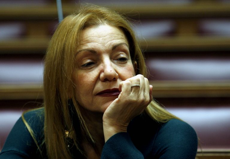 Έκρηξη στο γραφείο της Πέμυς Ζούνη | Newsit.gr Έκρηξη στο γραφείο της Πέμυς Ζούνη | Newsit.gr