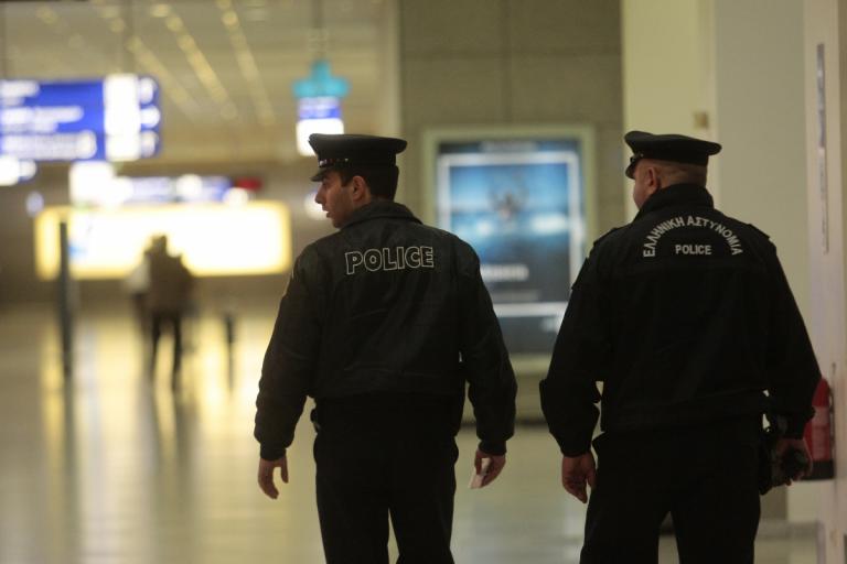 Κρήτη: Έμειναν με τα εισιτήρια στα χέρια – 14 συλλήψεις στα αεροδρόμια Ηρακλείου και Χανίων! | Newsit.gr Κρήτη: Έμειναν με τα εισιτήρια στα χέρια – 14 συλλήψεις στα αεροδρόμια Ηρακλείου και Χανίων! | Newsit.gr
