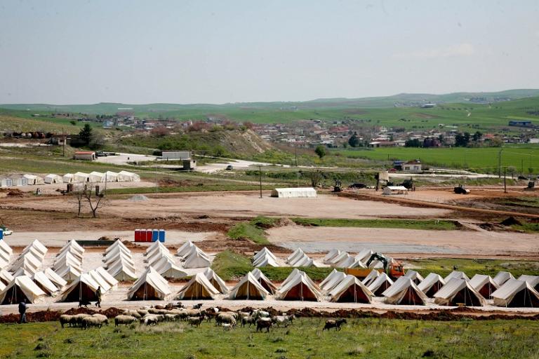 Φωτιά σε hot spot στην Λάρισα – Πανικός στους πρόσφυγες | Newsit.gr Φωτιά σε hot spot στην Λάρισα – Πανικός στους πρόσφυγες | Newsit.gr