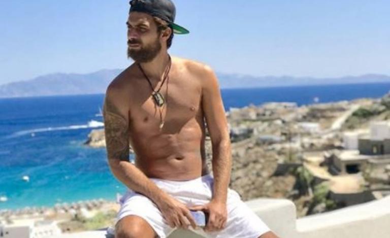 Γνωστή παρουσιάστρια χαστούκισε τον Μάριο Πρίαμο Ιωαννίδη! Χαμός μέσα στο club! | Newsit.gr Γνωστή παρουσιάστρια χαστούκισε τον Μάριο Πρίαμο Ιωαννίδη! Χαμός μέσα στο club! | Newsit.gr