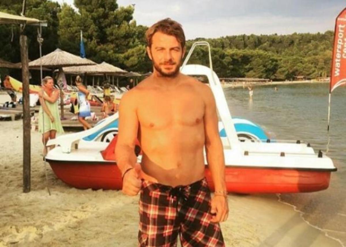 Γιώργος Αγγελόπουλος: Το τρυφερό βίντεο με την… νεαρή μαθήτριά του! | Newsit.gr Γιώργος Αγγελόπουλος: Το τρυφερό βίντεο με την… νεαρή μαθήτριά του! | Newsit.gr