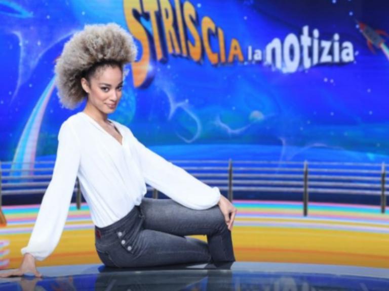 Μπερλουσκόνι: Σάλος για ρατσιστικά σχόλια στην «αυτοκρατορία» του! | Newsit.gr Μπερλουσκόνι: Σάλος για ρατσιστικά σχόλια στην «αυτοκρατορία» του! | Newsit.gr