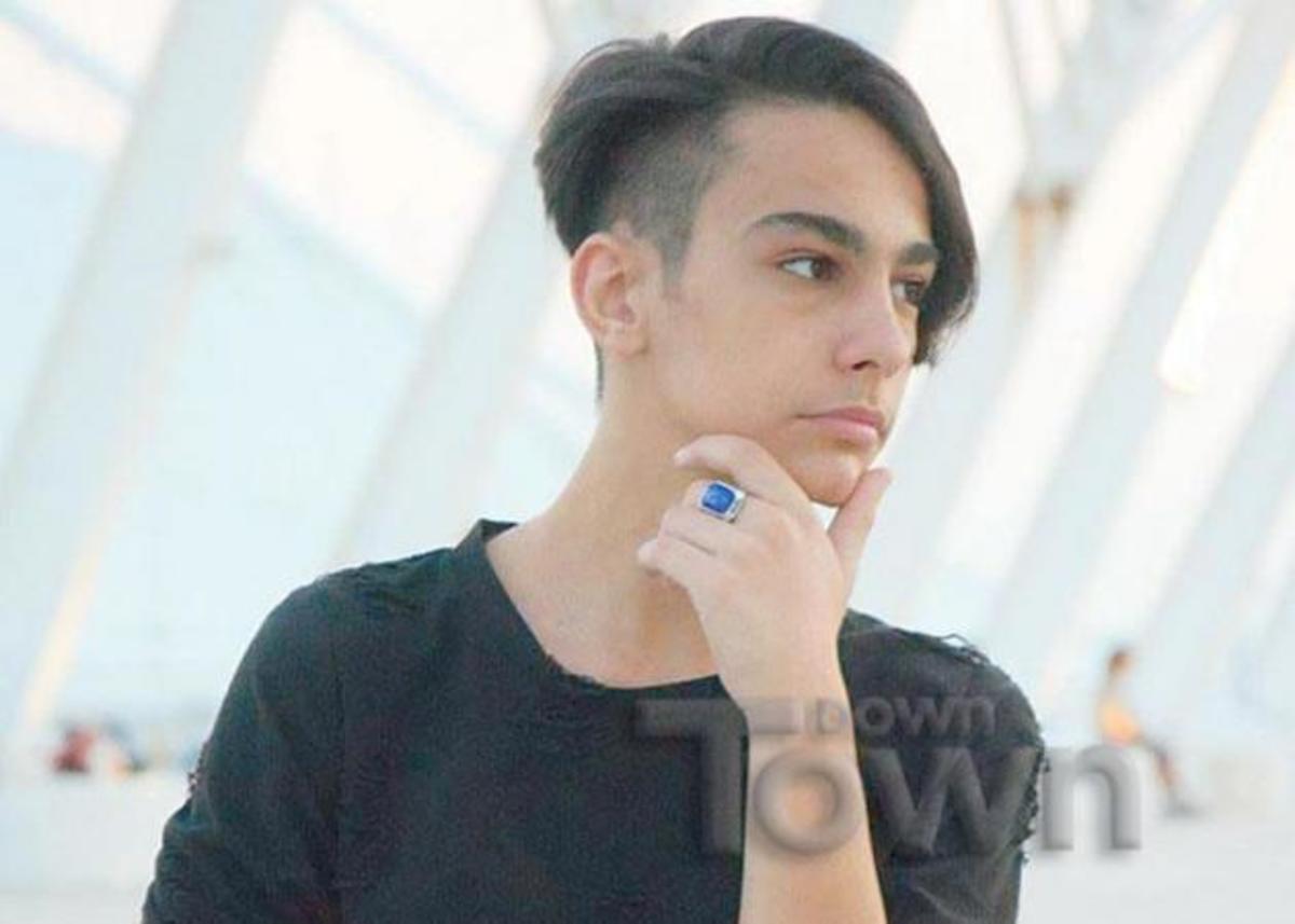 Νίκος Μπάρκουλης: Η συγκλονιστική αποκάλυψη για αυτό που έκανε η Ζωή Λάσκαρη στην κηδεία του πατέρα του! | Newsit.gr Νίκος Μπάρκουλης: Η συγκλονιστική αποκάλυψη για αυτό που έκανε η Ζωή Λάσκαρη στην κηδεία του πατέρα του! | Newsit.gr