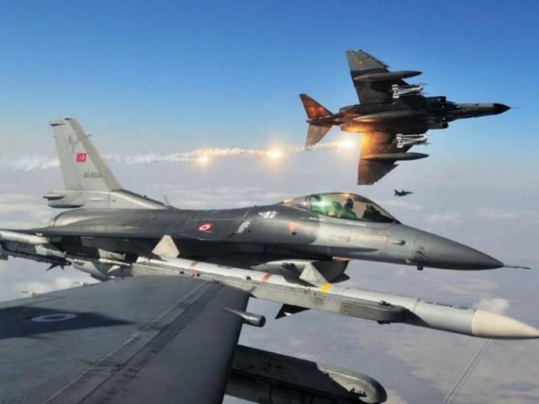 Η τουρκική Αεροπορία κλιμακώνει την παρουσία της στο Αιγαίο | Newsit.gr