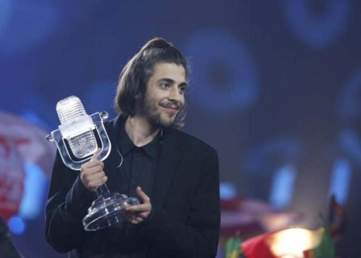 Salvador Sobral: O νικητής της Εurovision στο νοσοκομείο, σε κρίσιμη κατάσταση! | Newsit.gr Salvador Sobral: O νικητής της Εurovision στο νοσοκομείο, σε κρίσιμη κατάσταση! | Newsit.gr