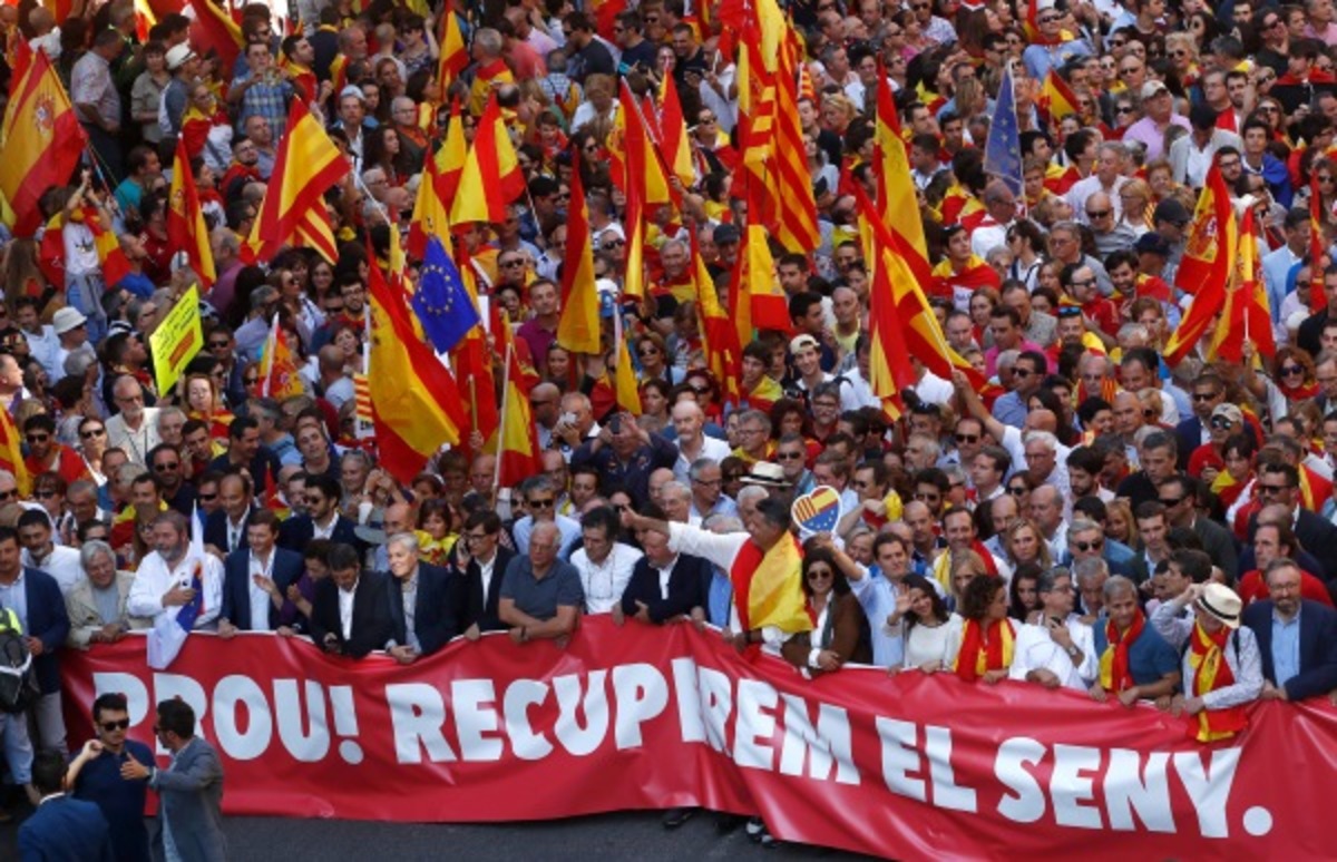 http://www.newsit.gr/wp-content/uploads/2017/10/catalonia8-3.jpg