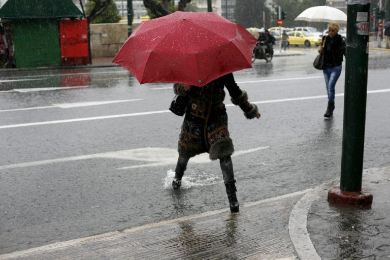 Καιρός: Καταιγίδες κατά ριπάς από αύριο! | Newsit.gr