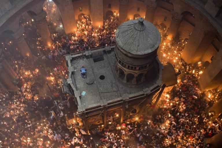 Τάφος του Χριστού: Δέος! Έλληνες επιστήμονες προσδιόρισαν την ηλικία του! [vid, pics] | Newsit.gr