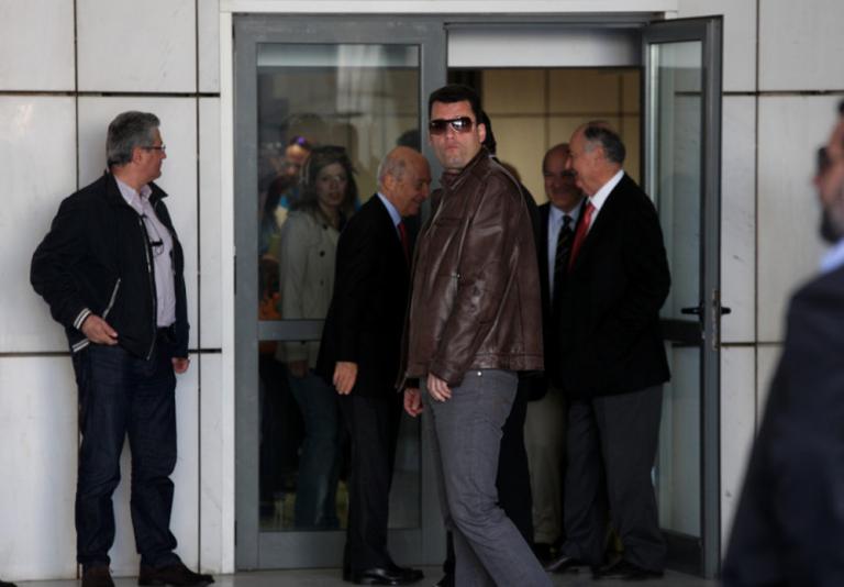 Άγιοι Ανάργυροι: Αυτός είναι ο αστυνομικός που δολοφόνησε κόρη, σύζυγο και πεθερά! | Newsit.gr