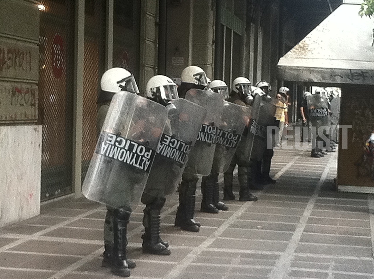 Έντονη η παρουσία των ΜΑΤ 