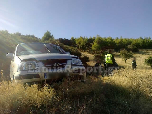 Από κοντά το αυτοκίνητο της γυναίκας που ''βούτηξε'' στον γκρεμό - ΦΩΤΟ από lamiareport.gr