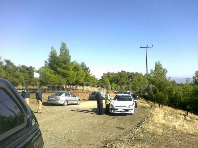 O χώρος γέμισε από αστυνομικούς, πυροσβέστες και αυτόπτες μάρτυρες - ΦΩΤΟ από lamiareport.gr