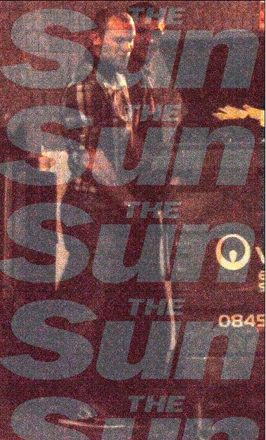 Η "Sun" αποκάλυψε μια διαφορετική εικόνα του Άγγλου αστέρα του ποδοσφαίρου!