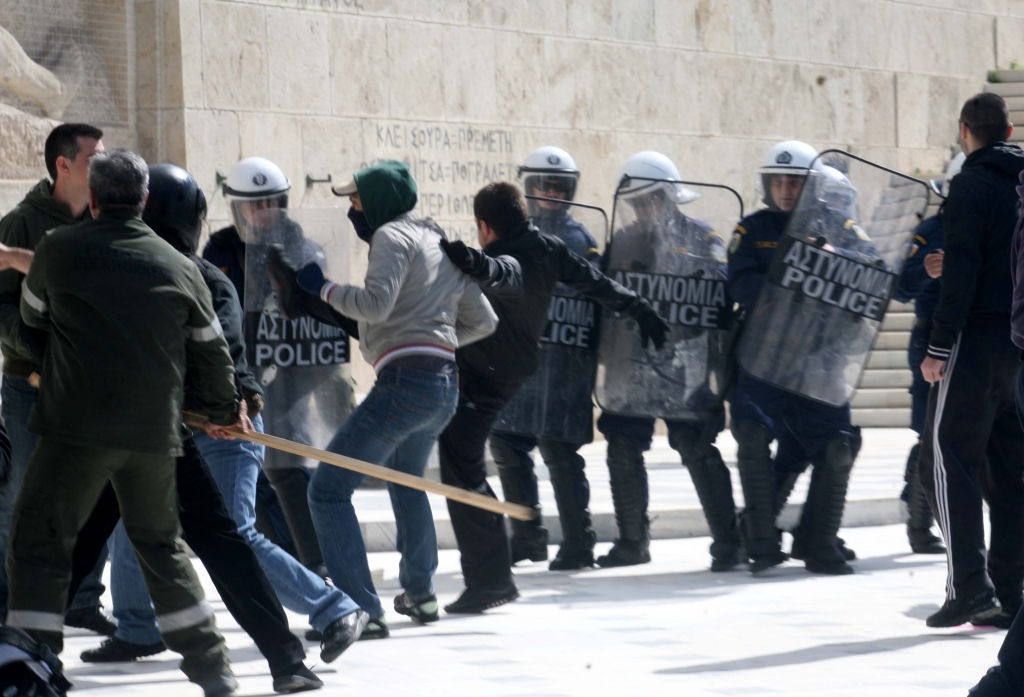 Η στιγμή της συμπλοκής στον άγνωστο στρατιώτη