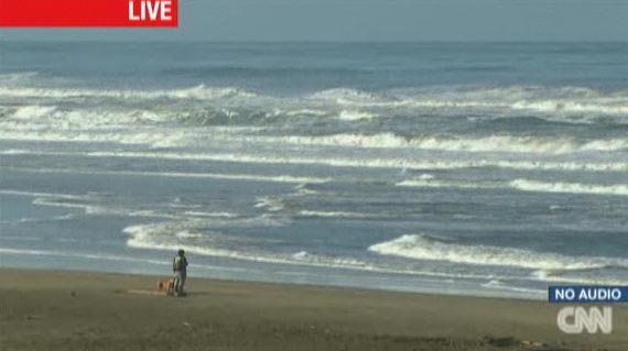 Εικόνα από τις ακτές της Καλιφόρνια όπως μετέδωσε το CNN