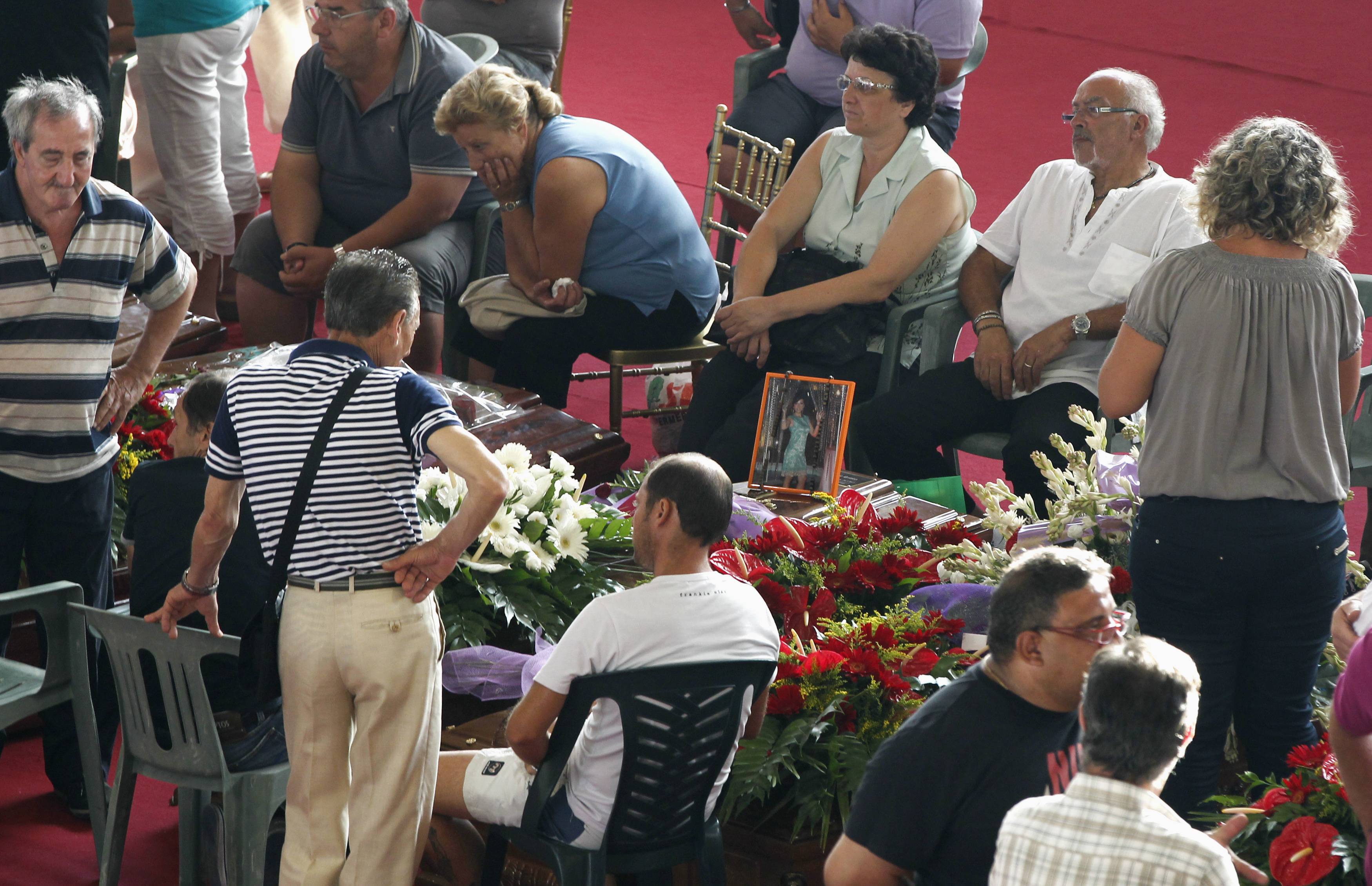 Parenti delle vittime Foto Reuters Nessuna consolazione