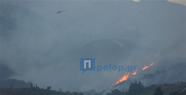 Από τα ξημερώματα, μπήκαν στη μάχη ελικόπτερ και καναντέρ 