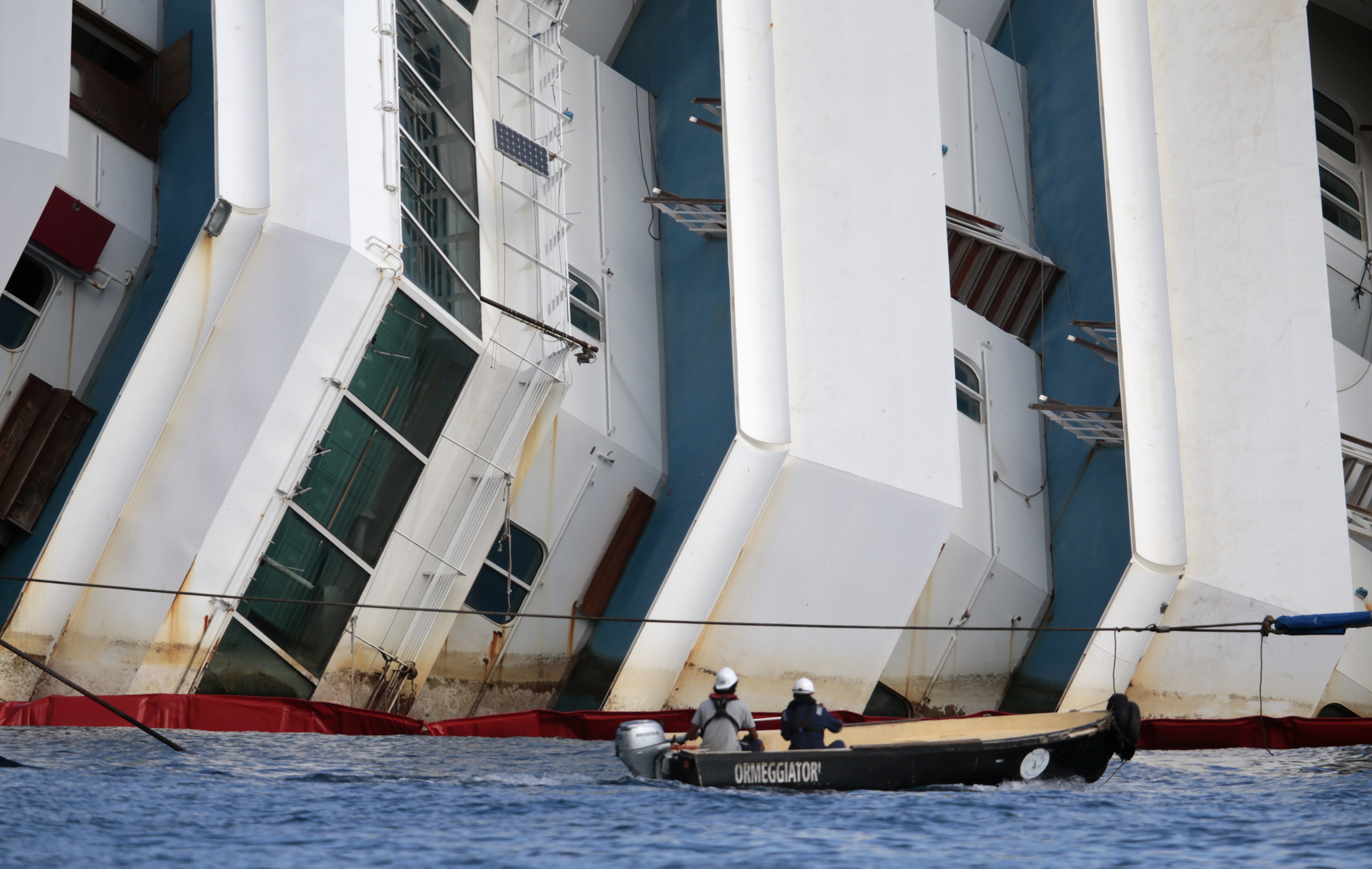 20 μήνες είναι εκεί το κουφάρι του Costa Concordia - ΦΩΤΟΓΡΑΦΙΑ REUTERS