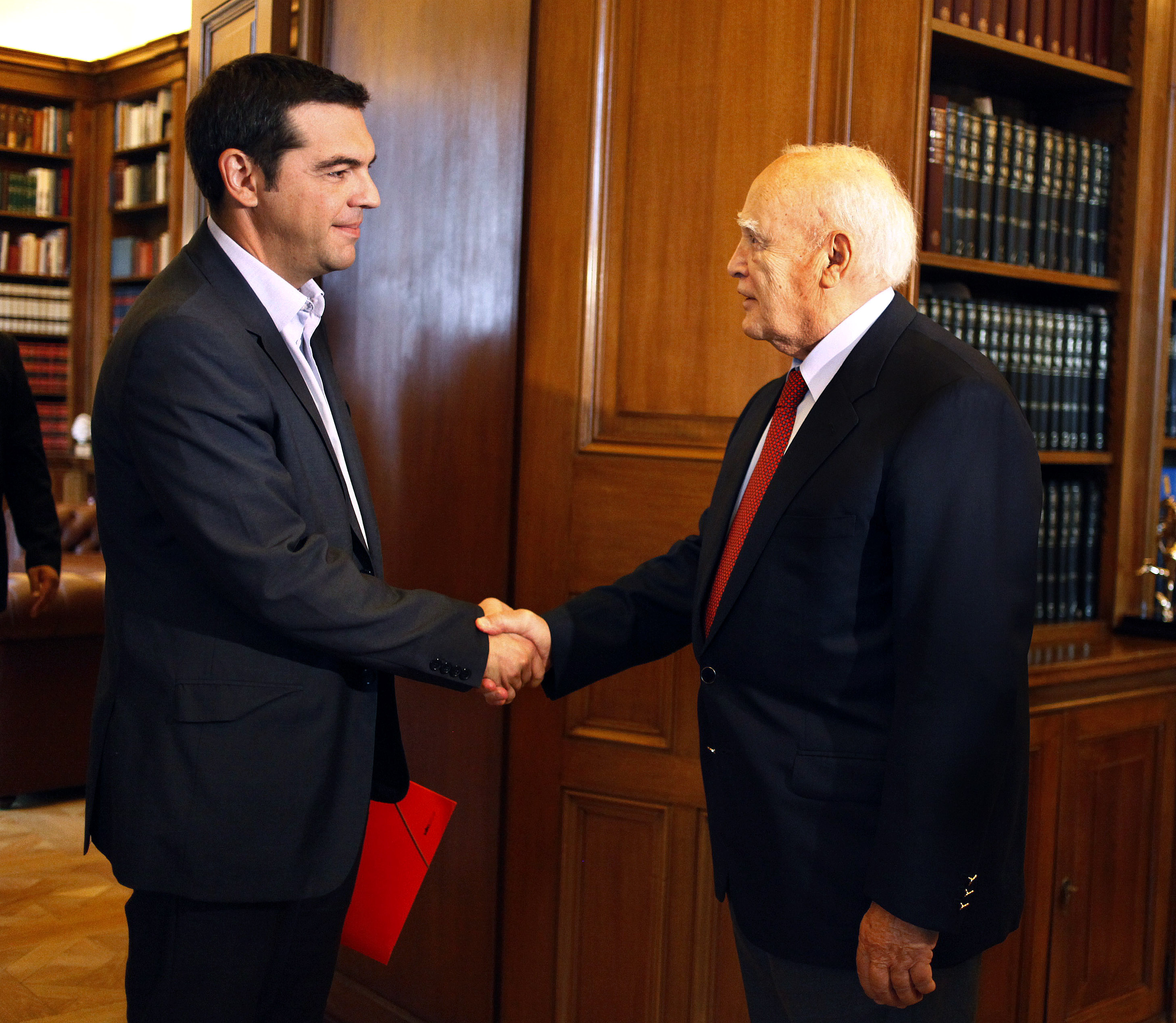 Ε, ξέρετε, θέλουν να με πείσουν να τους συμπαθήσω