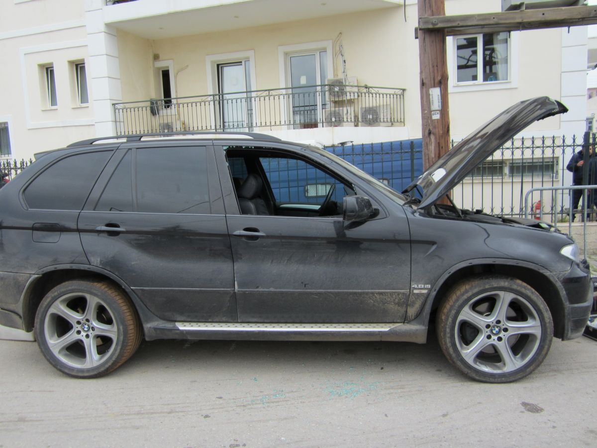 Το τζιπ μέσα στο οποίο ήταν τα ναρκωτικά - ΦΩΤΟ ΕΛ.ΑΣ.