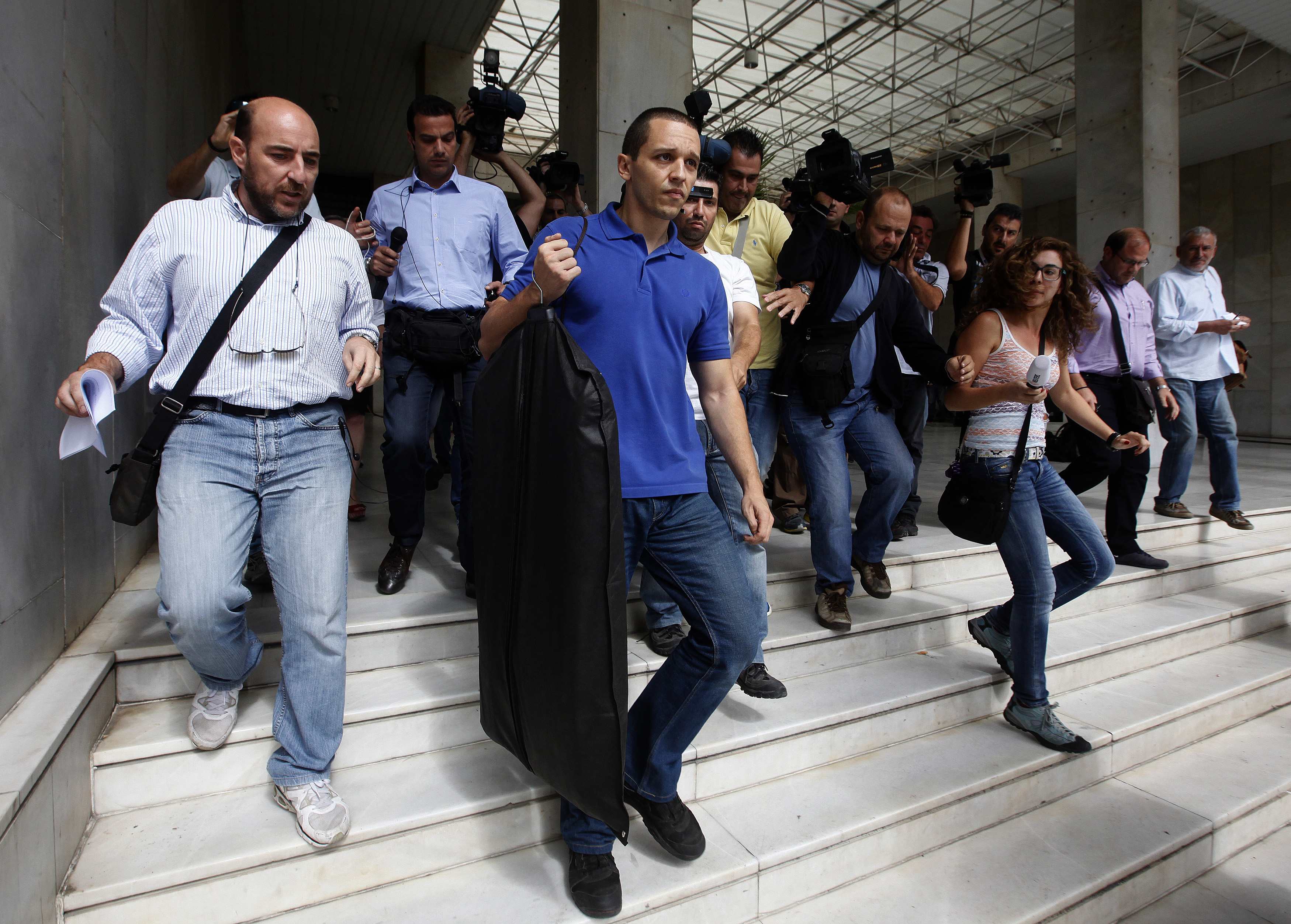 Ο Ηλίας Κασιδιάρης φεύγει από τη ΓΑΔΑ - ΦΩΤΟΓΡΑΦΙΑ REUTERS 
